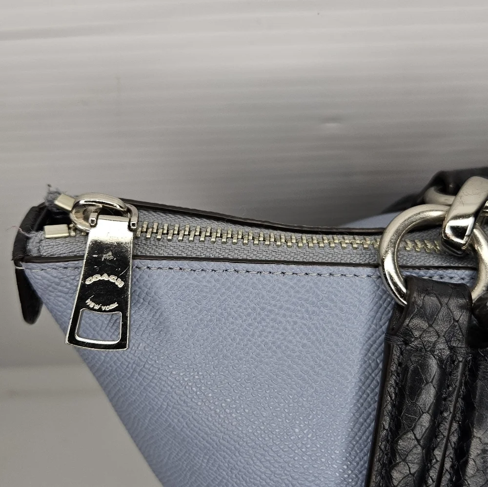 COACH Ava Exotic Trim Tote – Cornflower Snake-Embossed Leather, Zip Closure